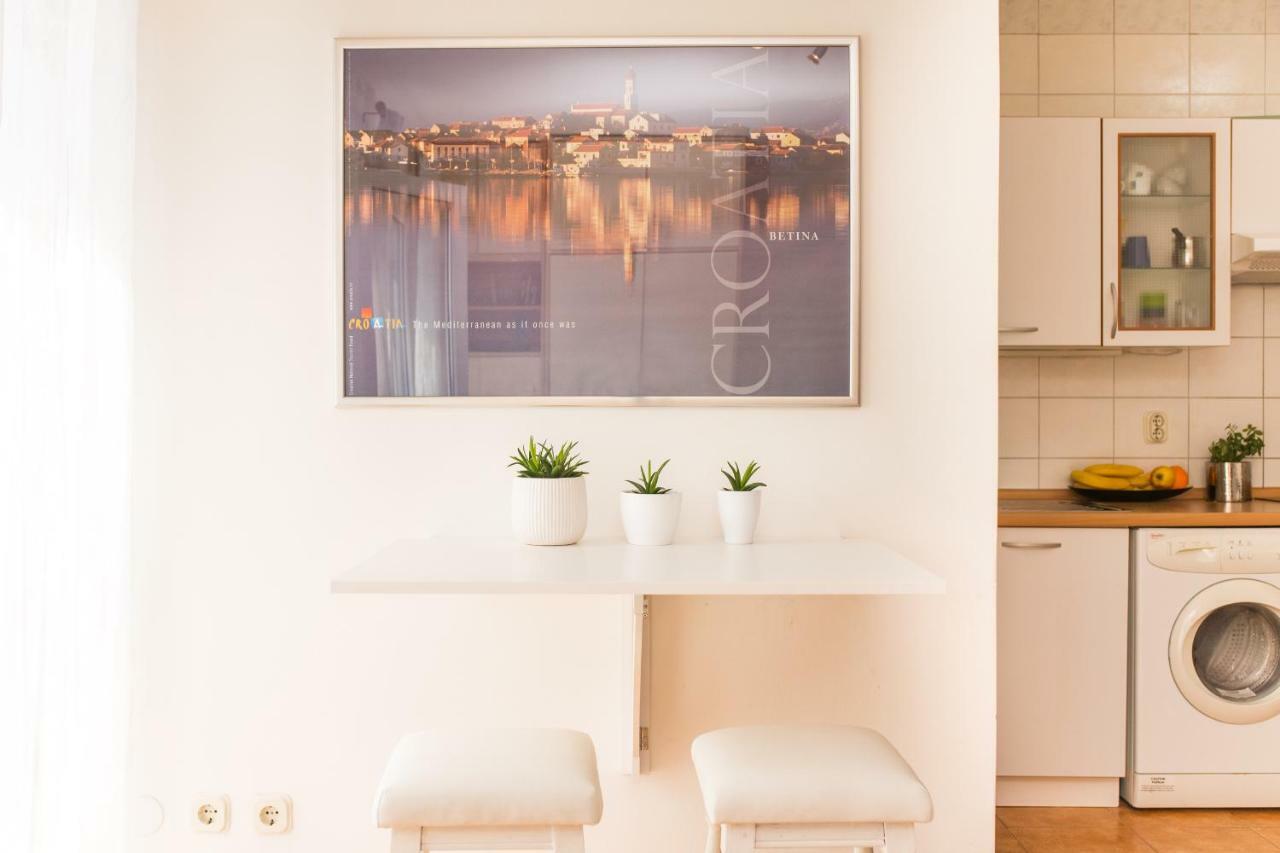 Marivan Centar&Beach Макарска Екстериор снимка